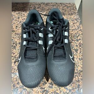 Nike Women's Hyperdiamond 4 Pro Metal Fastpitch Softball Cleats